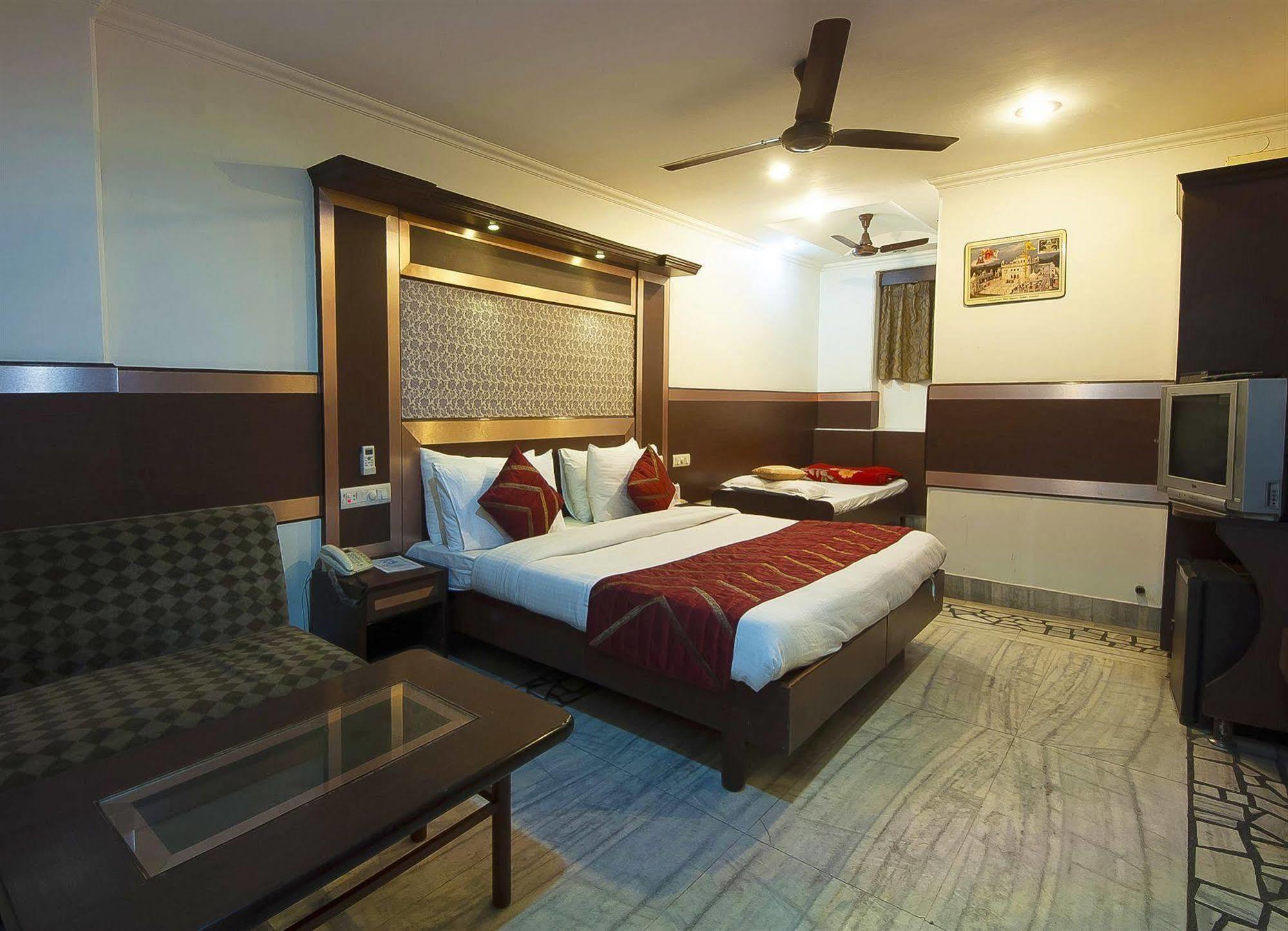 Rama Deluxe Hotel 3*